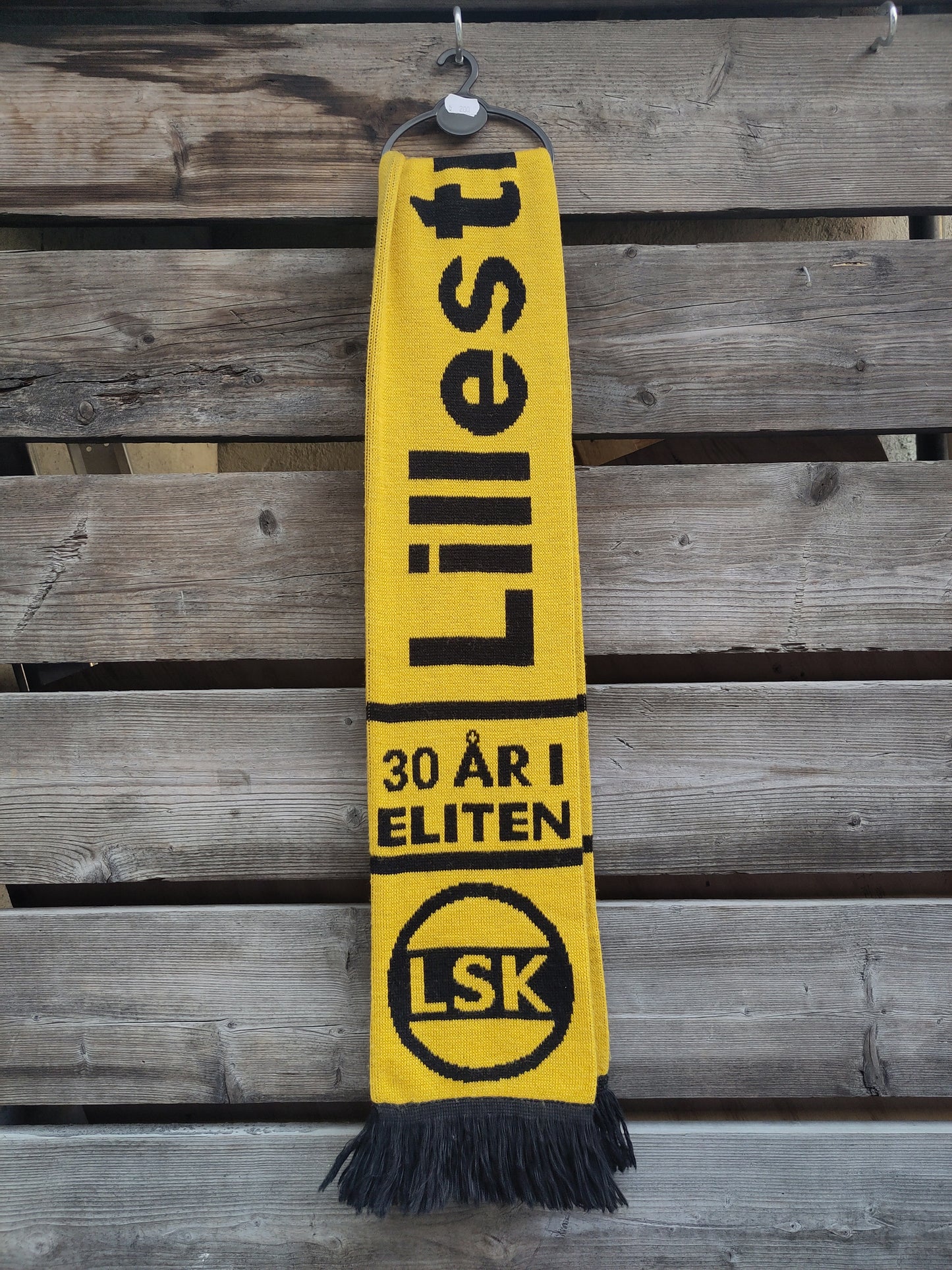 Lillestrøm skjerf 30 år i eliten