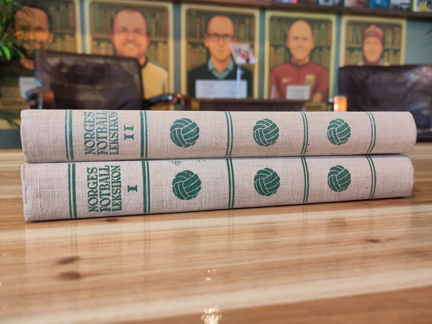 BOK: Norges Fotball Leksikon 1947-48 (bind 1-2)