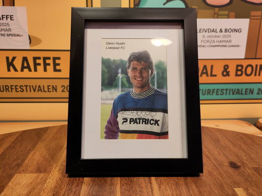 Liverpool bilde signert Glenn Hysen*