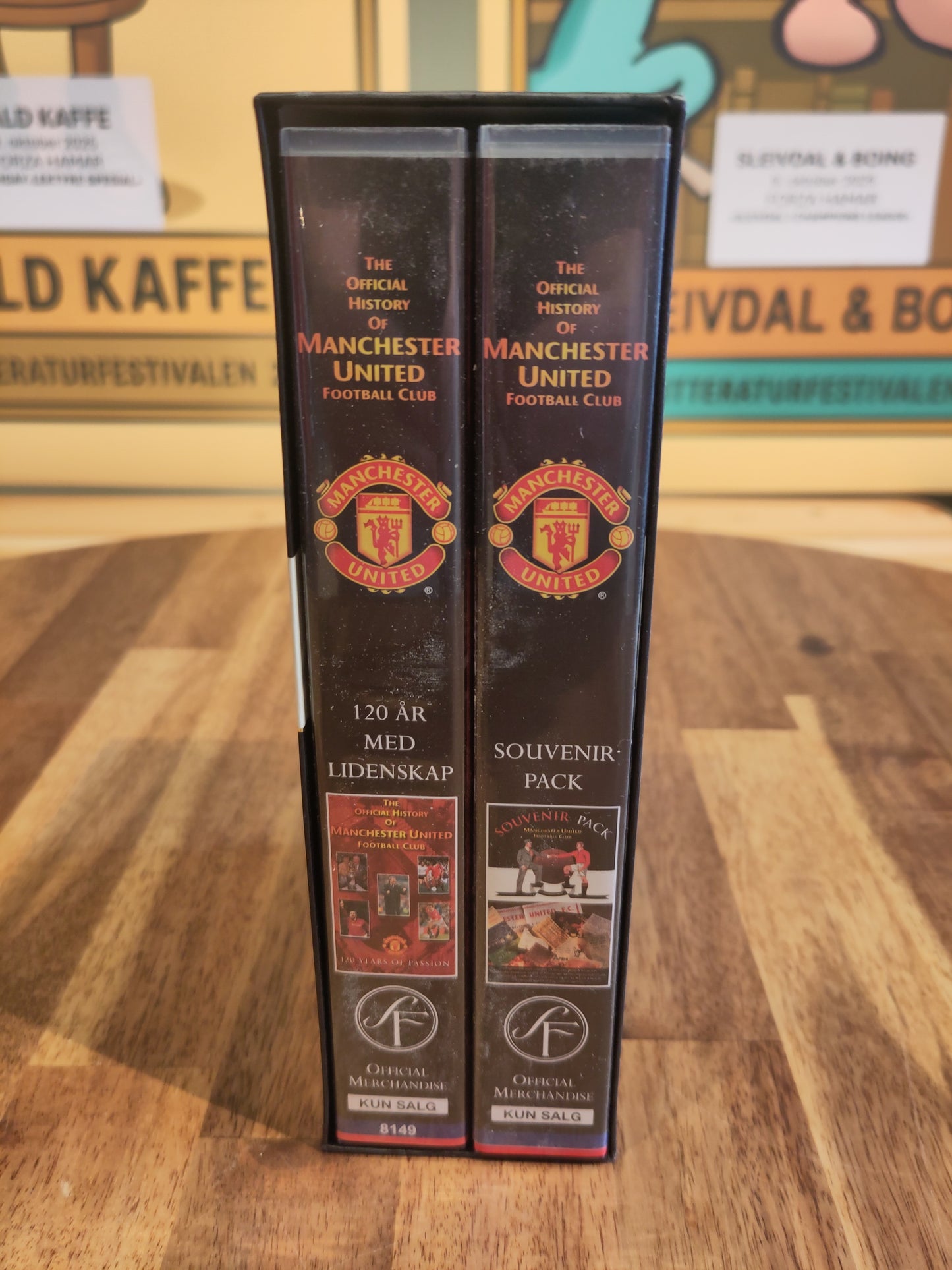 Manchester United - Official History - VHS og suvenirer v2*
