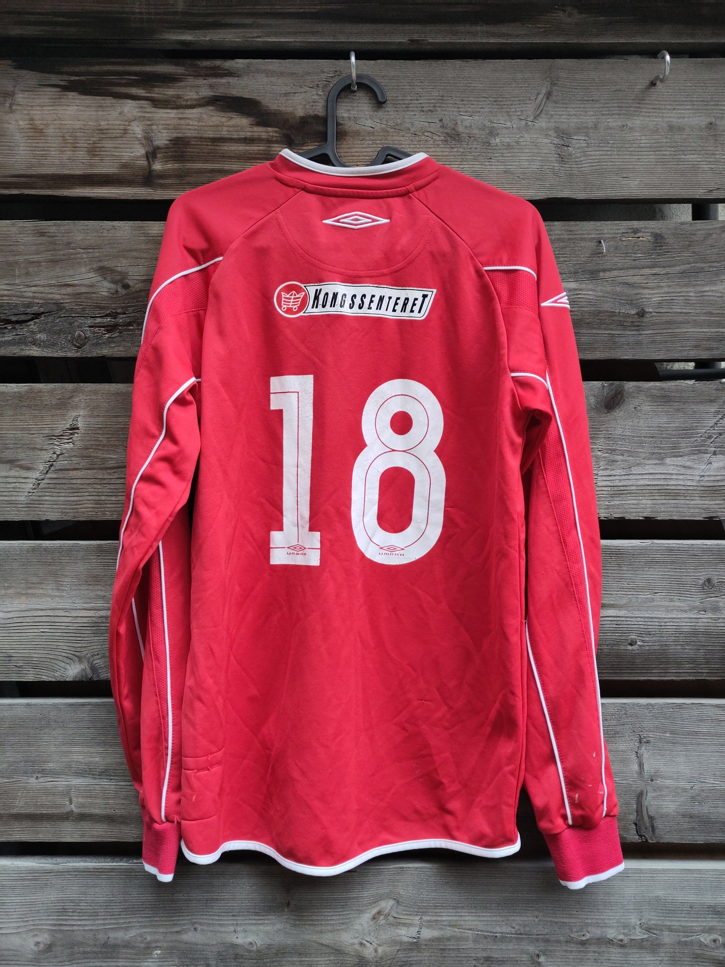 Umbro drakt rød