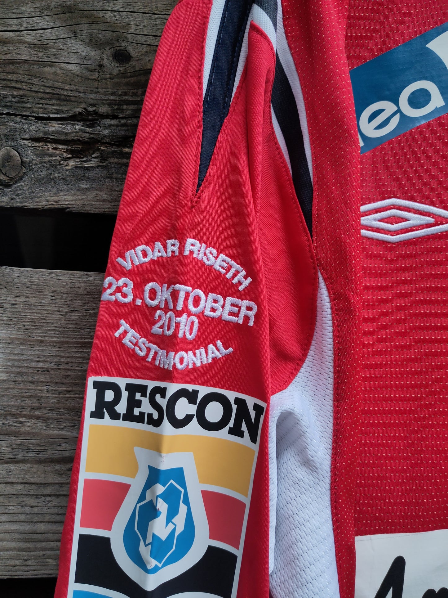 Norge drakt 2010 hjemme Testimonial Match Vidar Riseth utøverbrukt/kampbrukt og signert Tore Pedersen