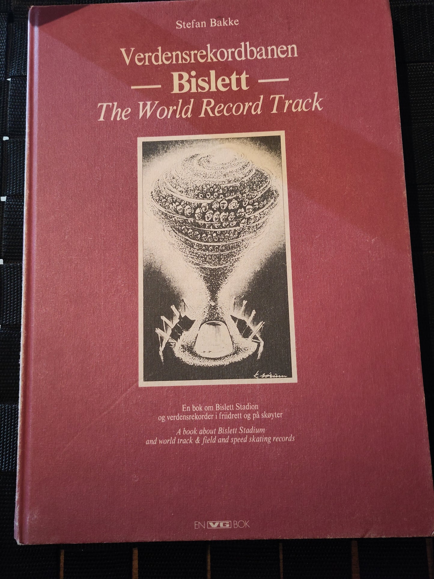 BOK: Verdensrekordbanen Bislett - The World Record Track (Bakke) signert Ingrid Kristiansen