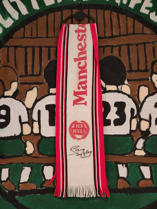 Manchester United skjerf signert McIlroy & Sharpe