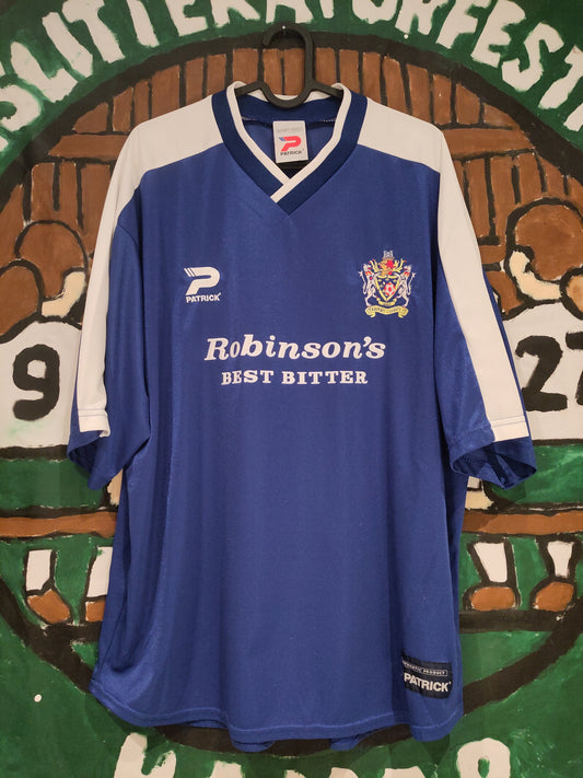 Stockport drakt 2001-02 hjemme