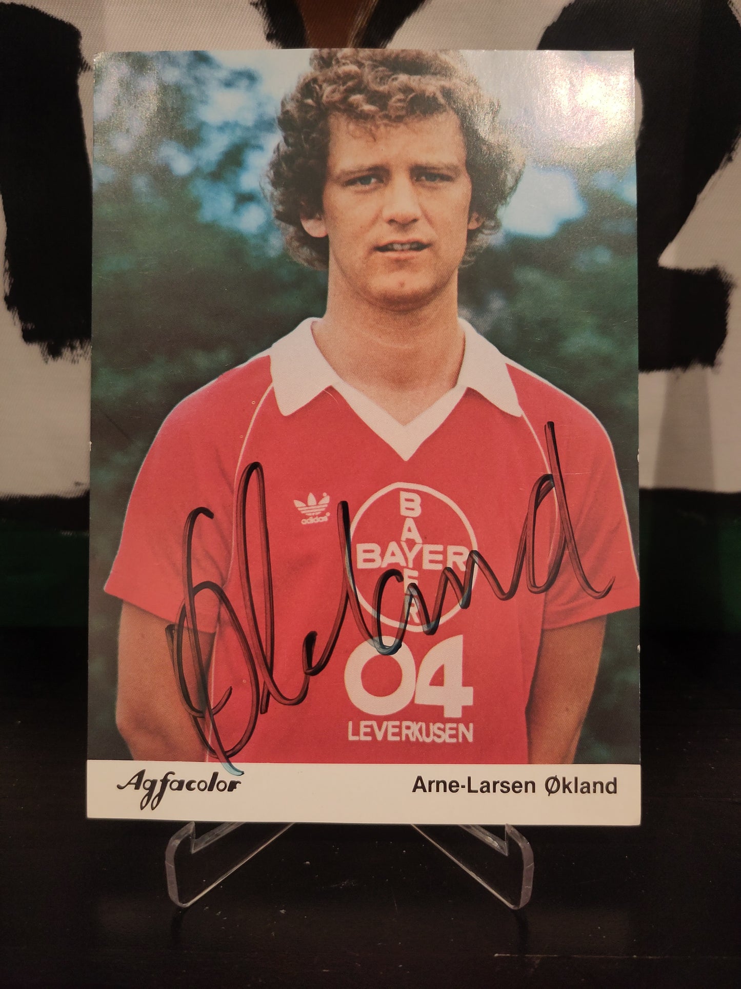 Signert kort: Arne Larsen Økland*