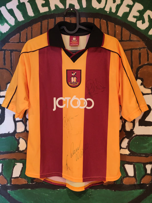 Bradford drakt 2001-03 hjemme signert