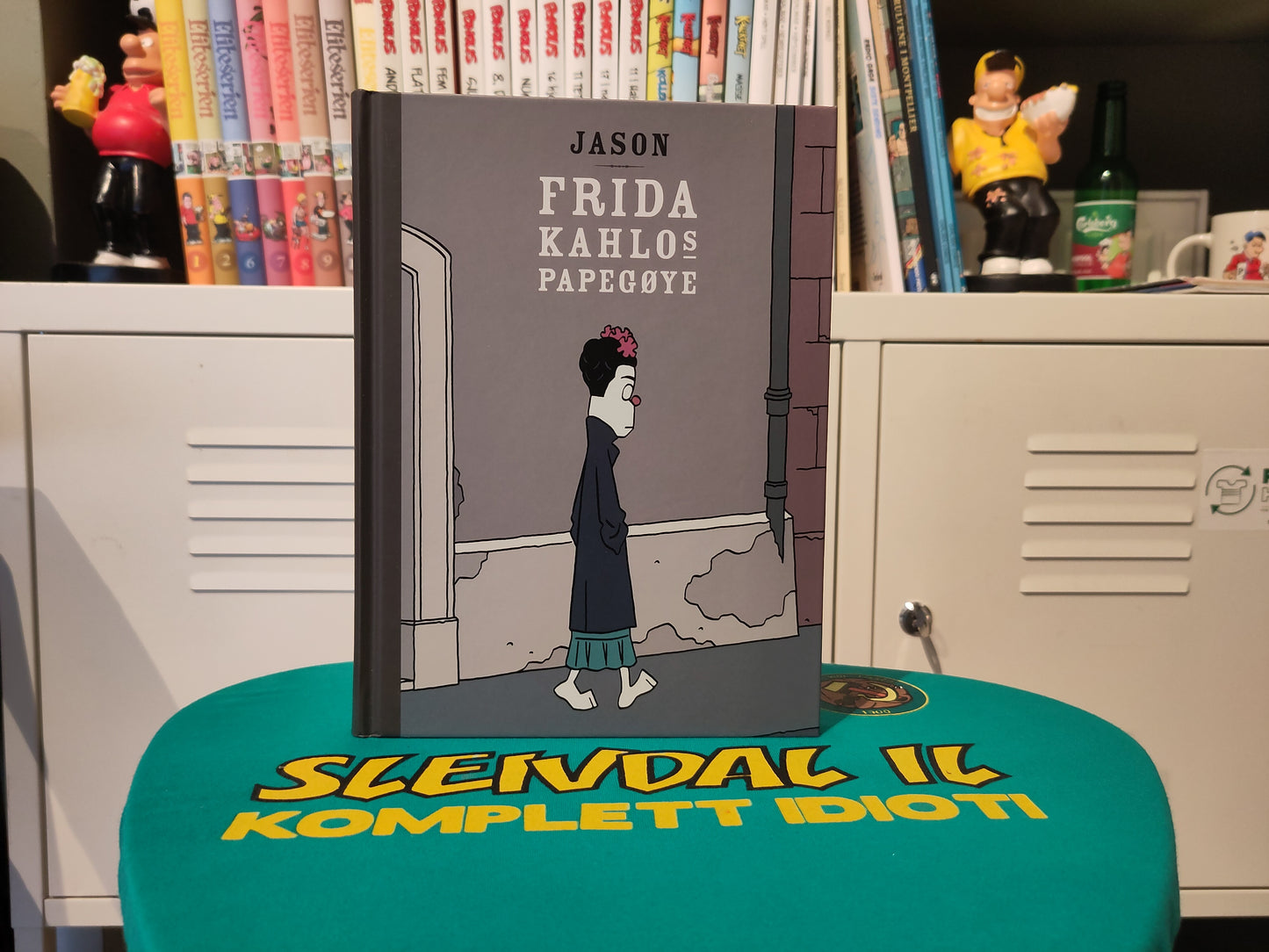 Jason: Frida Kahlos papegøye (Jason)