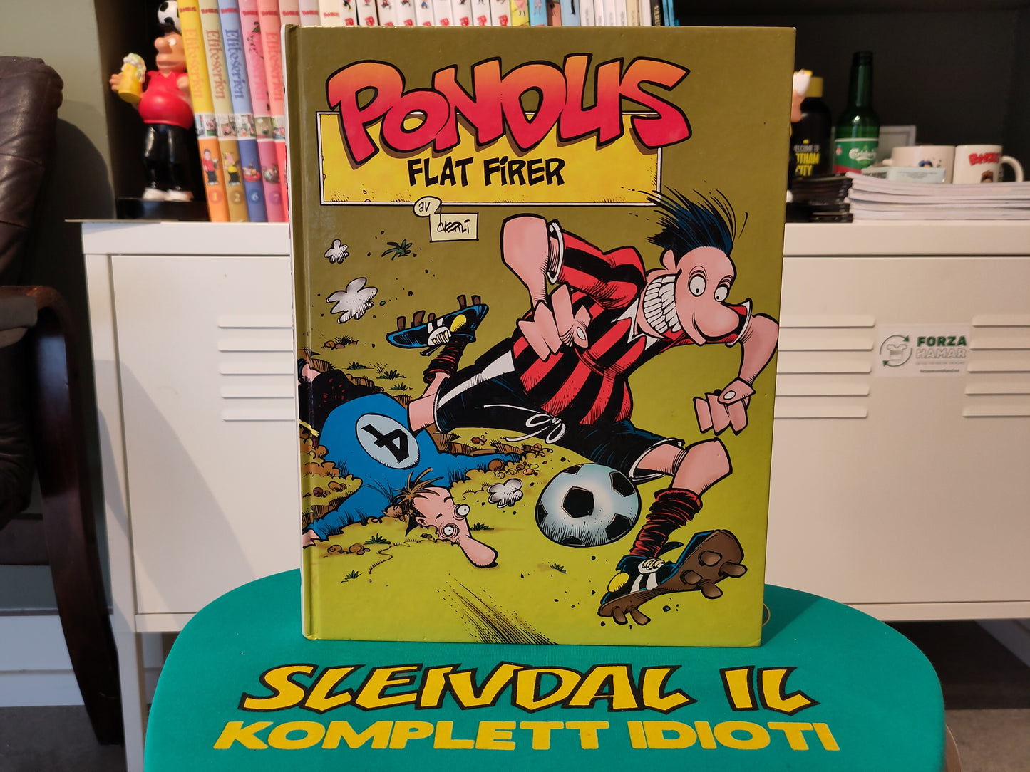 Pondus bok 4: Flat firer (Øverli)