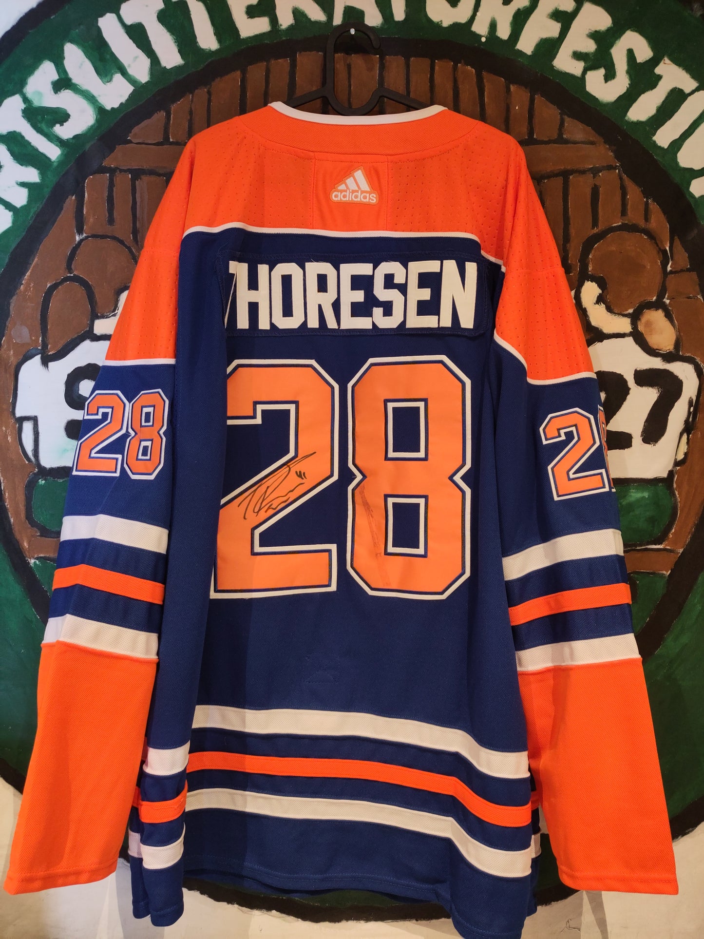 Edmonton Oilers drakt Thoresen signert*