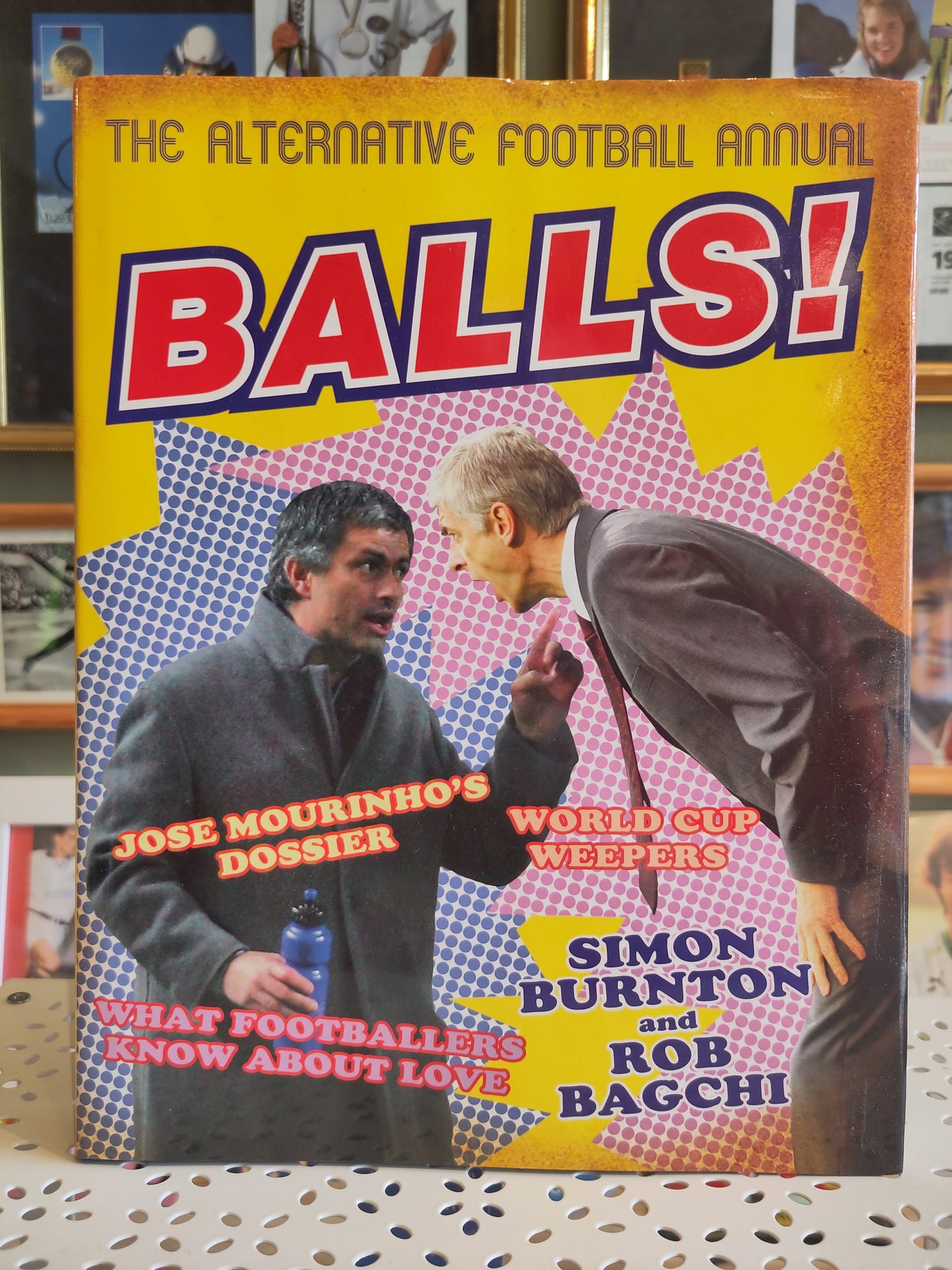 BOK: Balls! The Alternative Football Annual (Burnton/Baggchi)