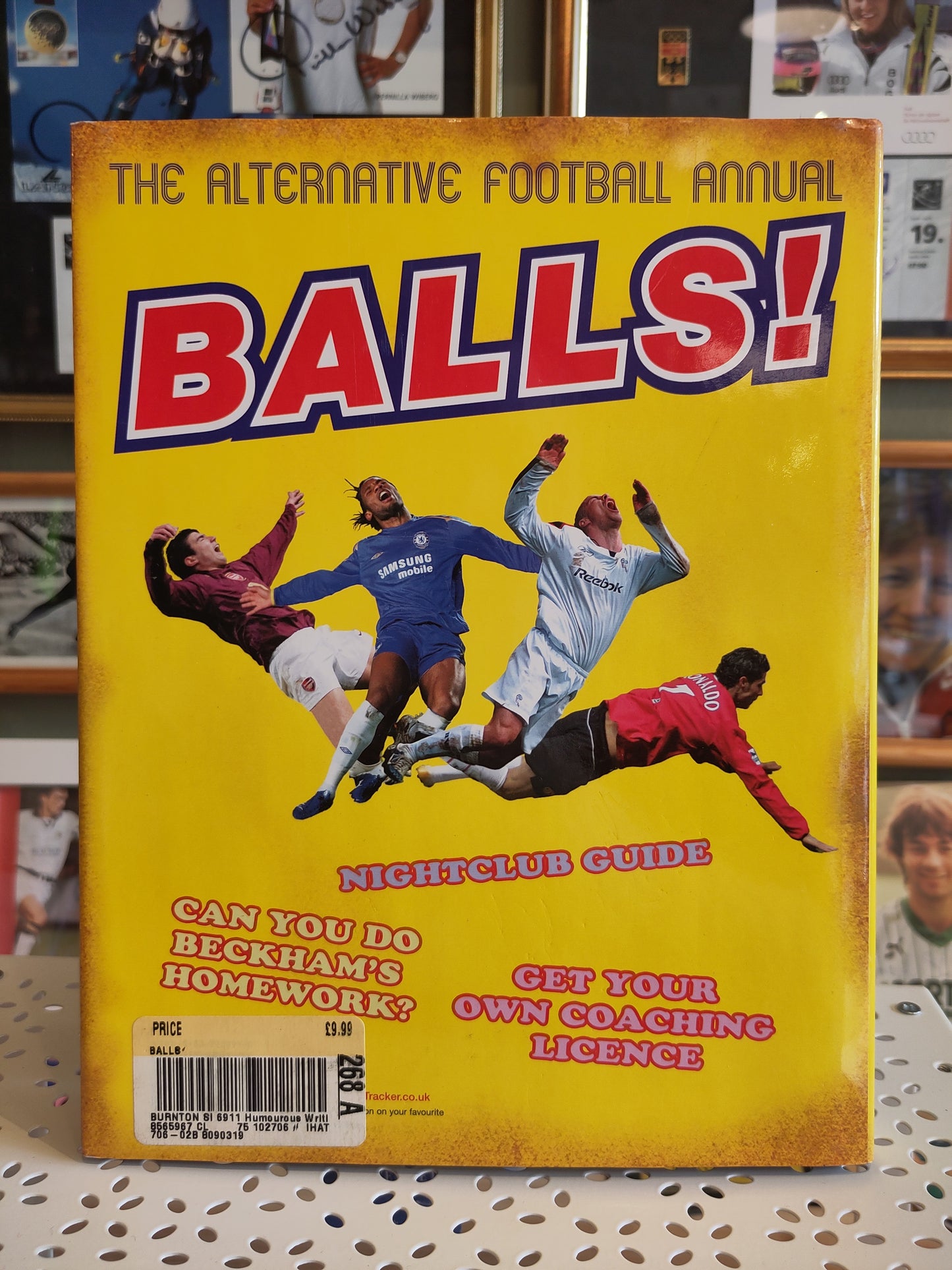 BOK: Balls! The Alternative Football Annual (Burnton/Baggchi)