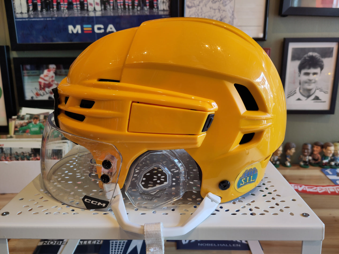Storhamar Hockey hjelm Hockey Classic 2024-25 utøverbrukt/kampbrukt Axel Sandnes*