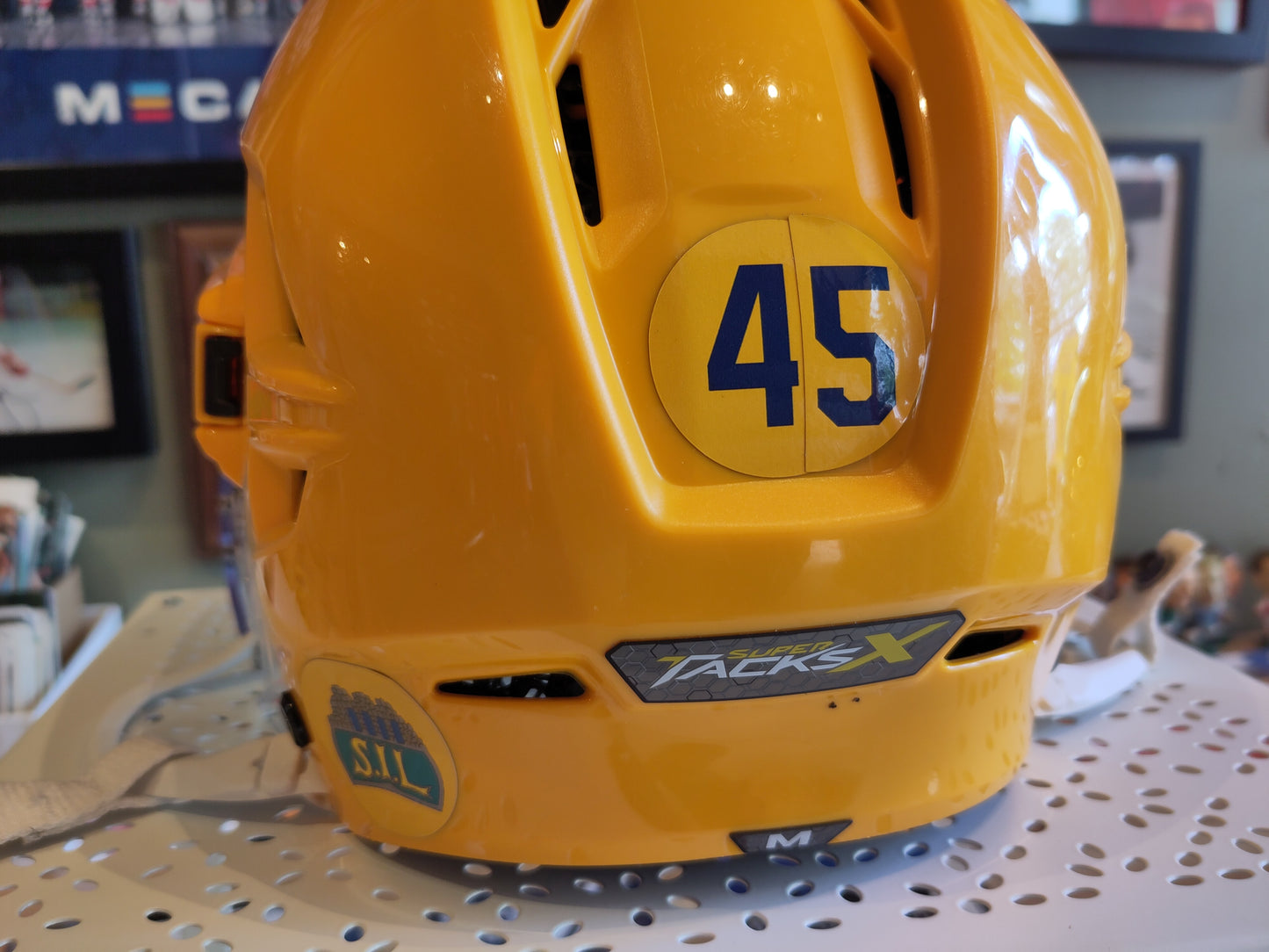 Storhamar Hockey hjelm Hockey Classic 2024-25 utøverbrukt/kampbrukt Axel Sandnes*