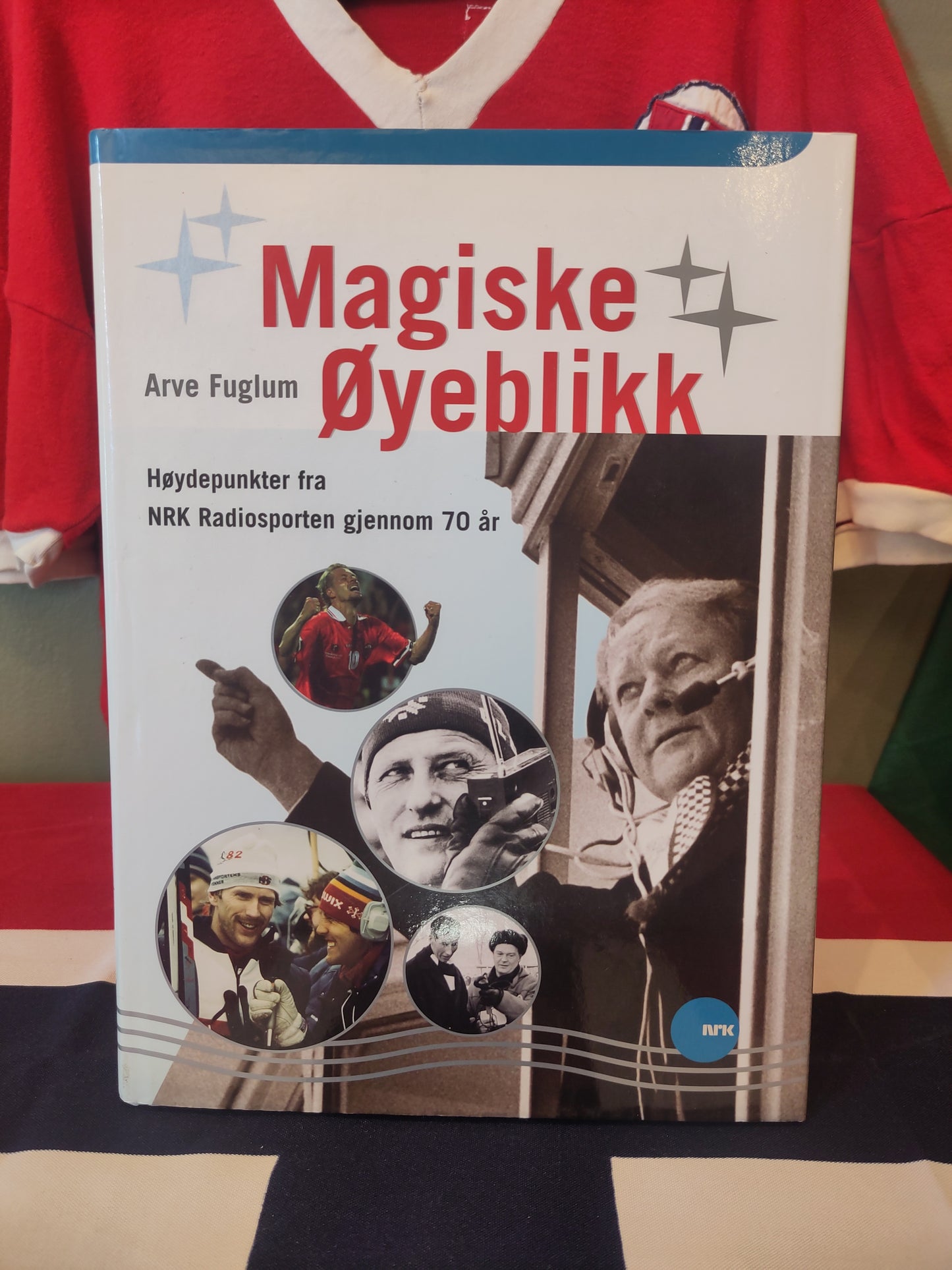 BOK: Magiske øyeblikk - høydepunkter fra NRK radiosporten gjennom 70 år (Fuglum) v2