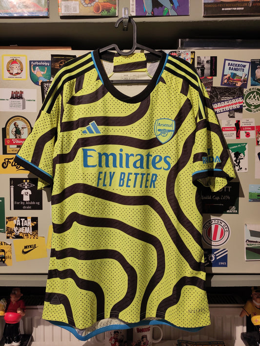 Arsenal drakt 2023-24 borte