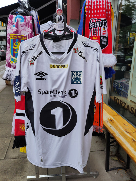 Kristiansund drakt 2015-16 borte