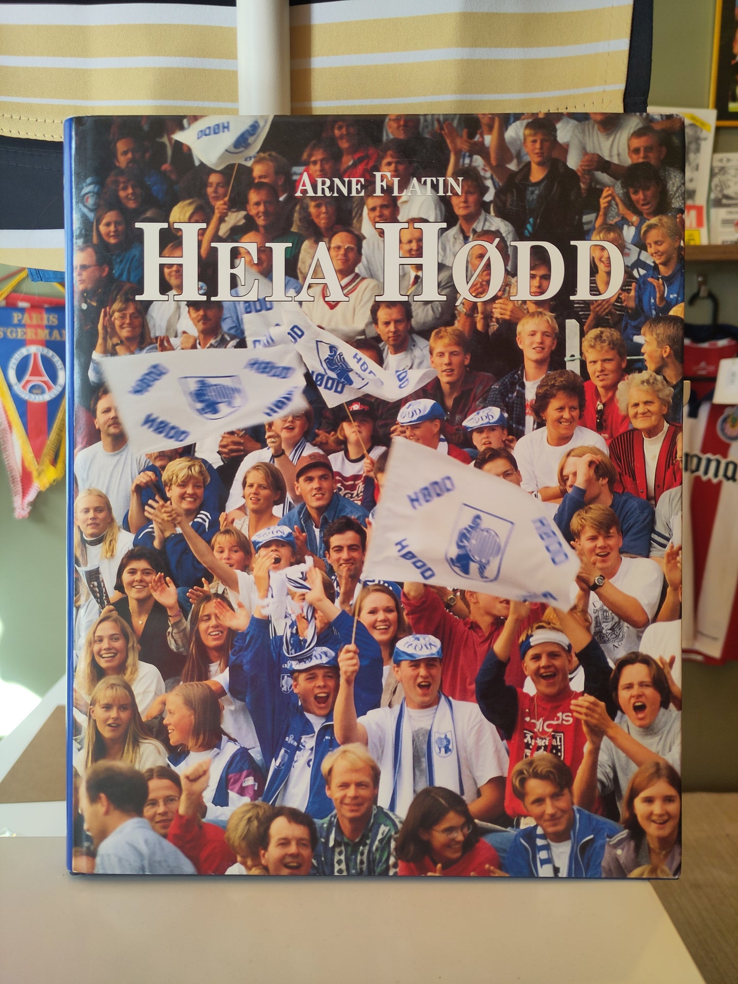 BOK: Heia Hødd (Flatin)