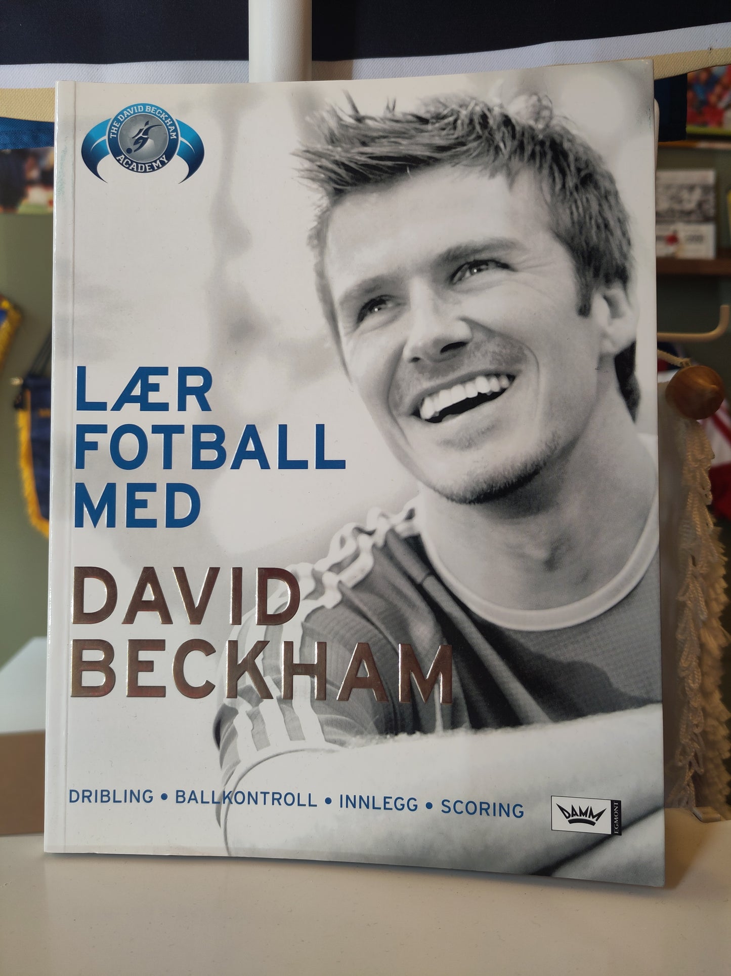 BOK: Lær fotball med David Beckham