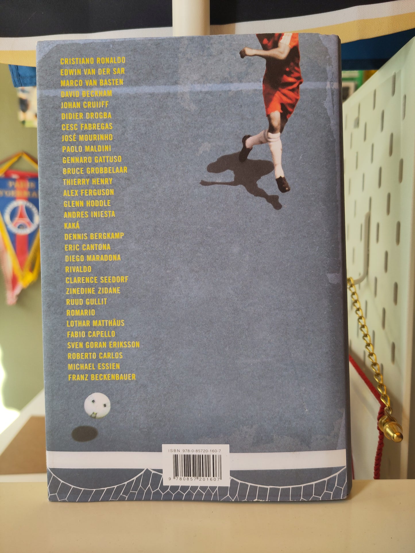 BOK: The Football Men v2 (Kuper)