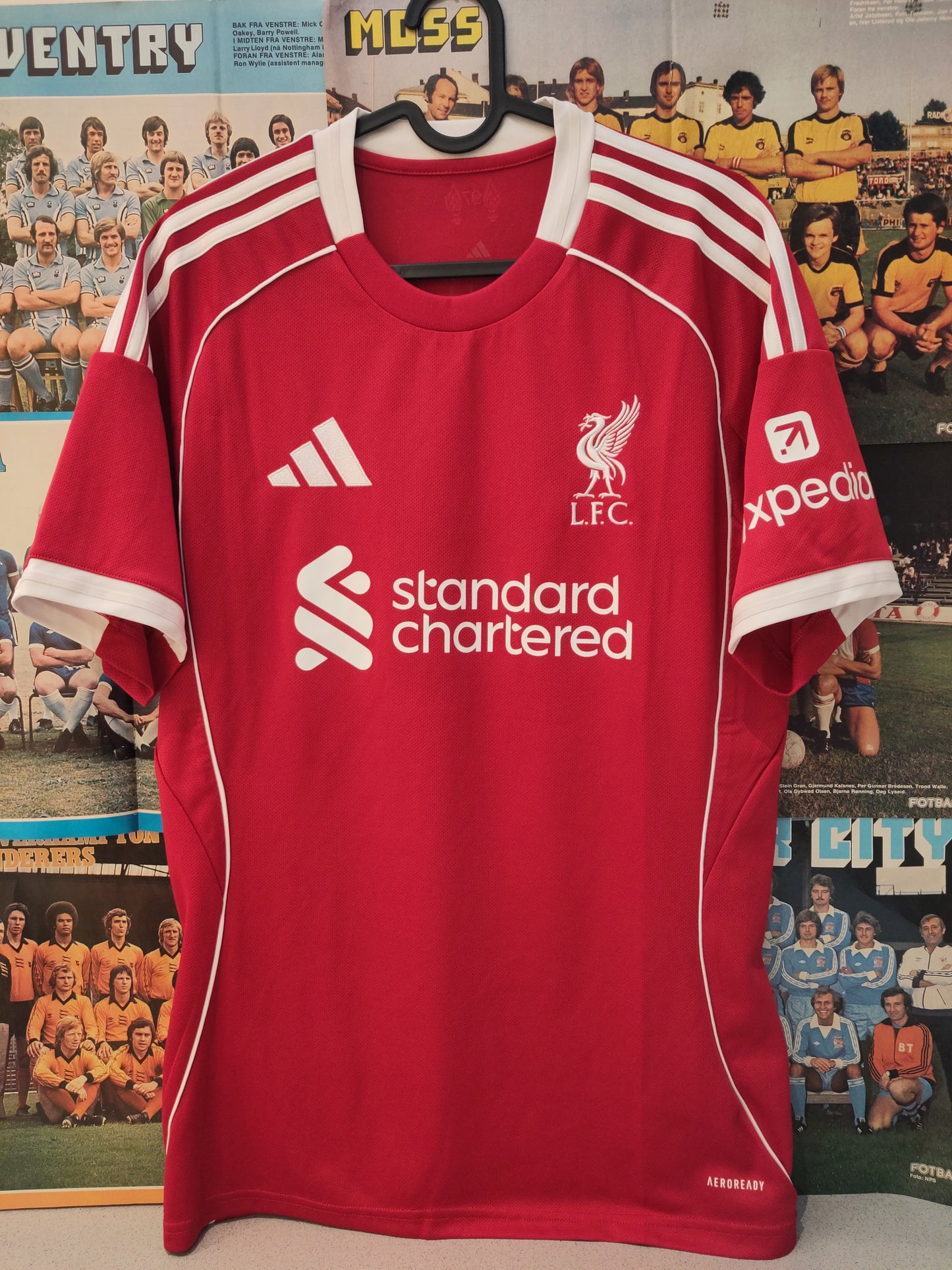 Liverpool drakt 2025-26 hjemme