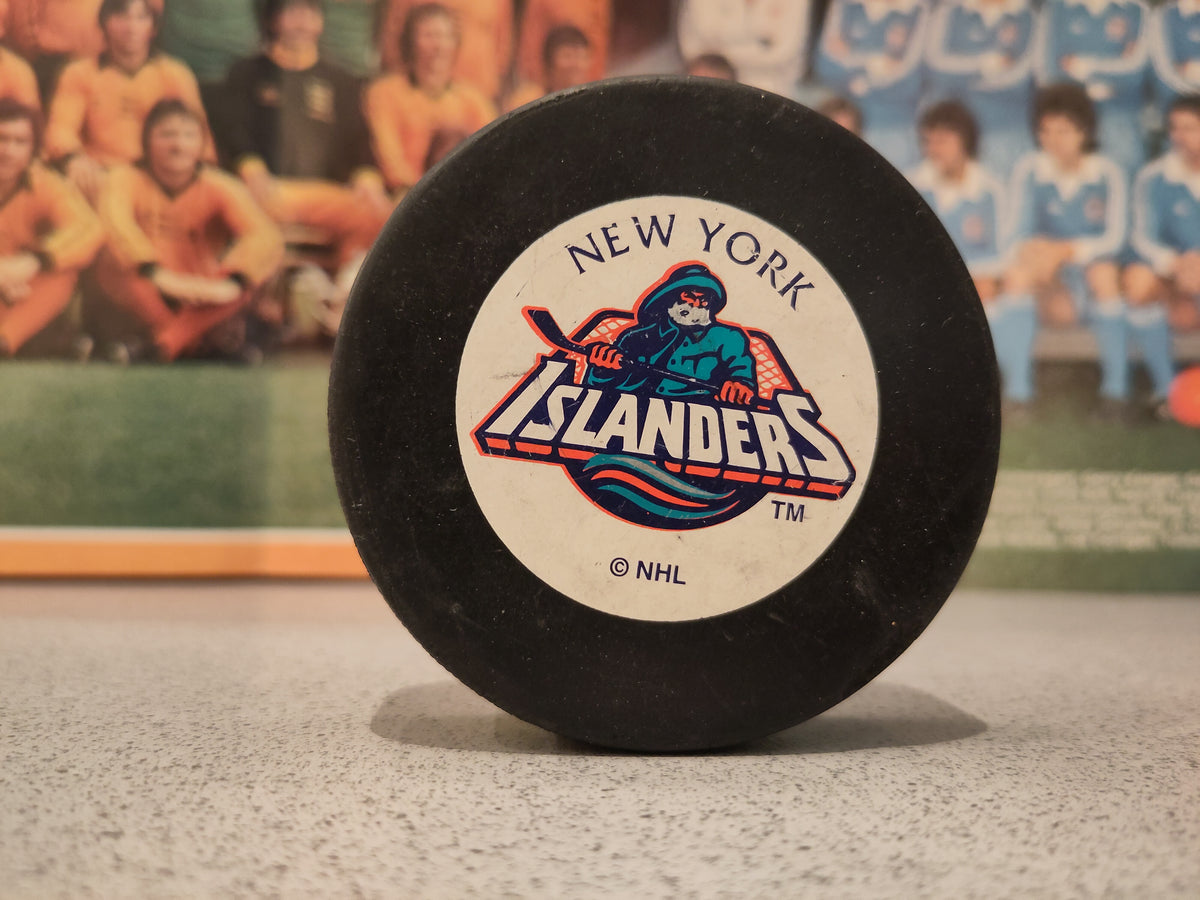 New York Islanders puck*