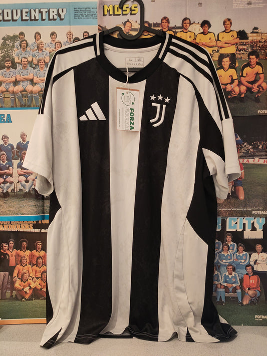 Juventus drakt 2024-25 hjemme Yildiz