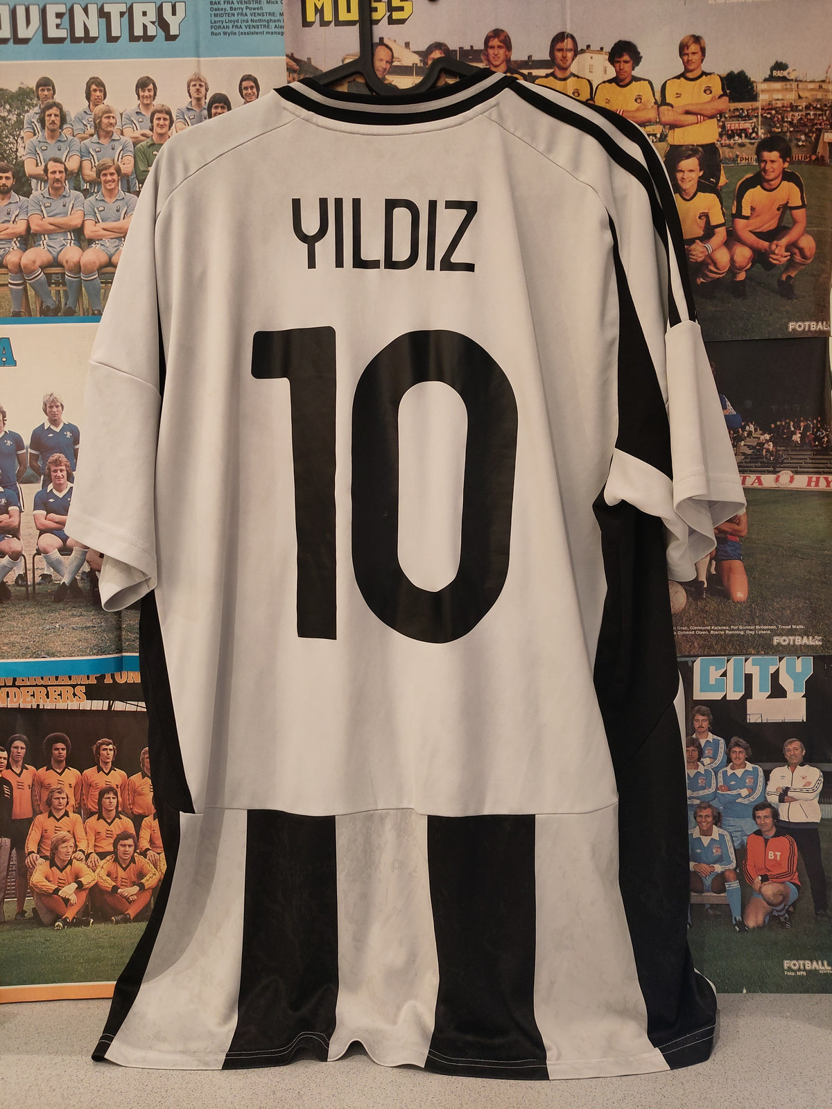 Juventus drakt 2024-25 hjemme Yildiz