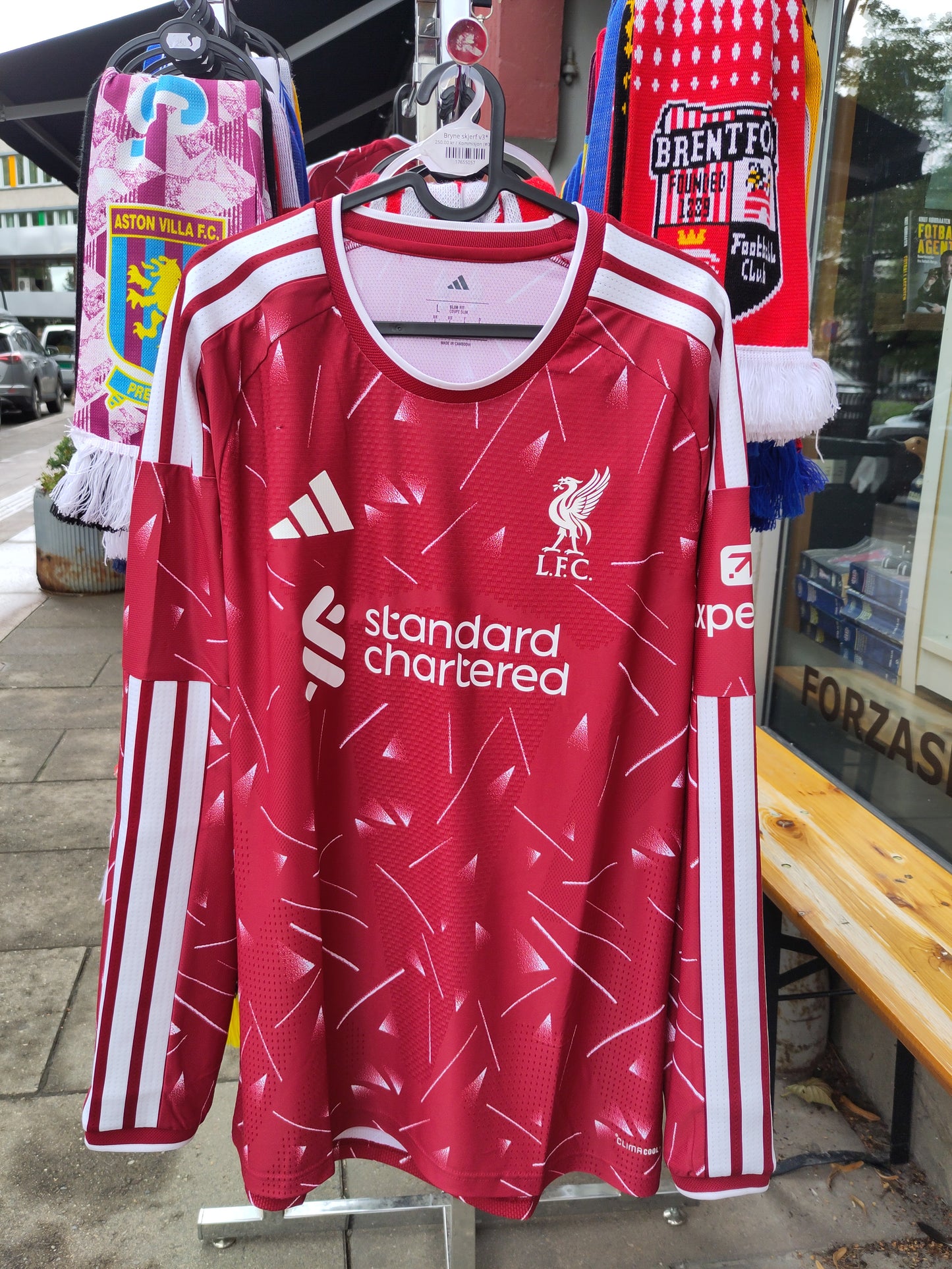 Liverpool drakt 2026-27 hjemme langermet player edition (BNWT) skadet
