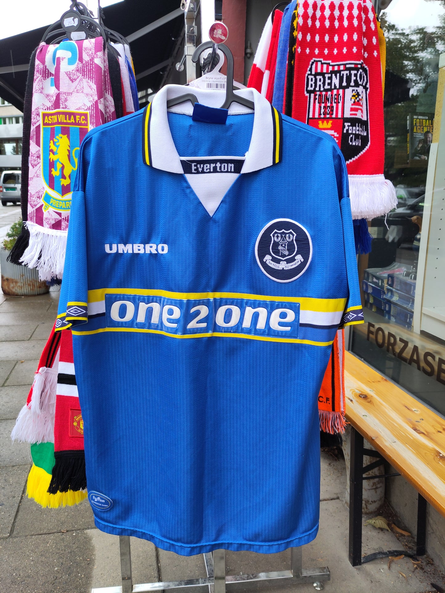 Everton drakt 1997-99 hjemme